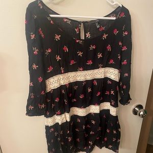 Black and floral forever 21 cover up/tunic
